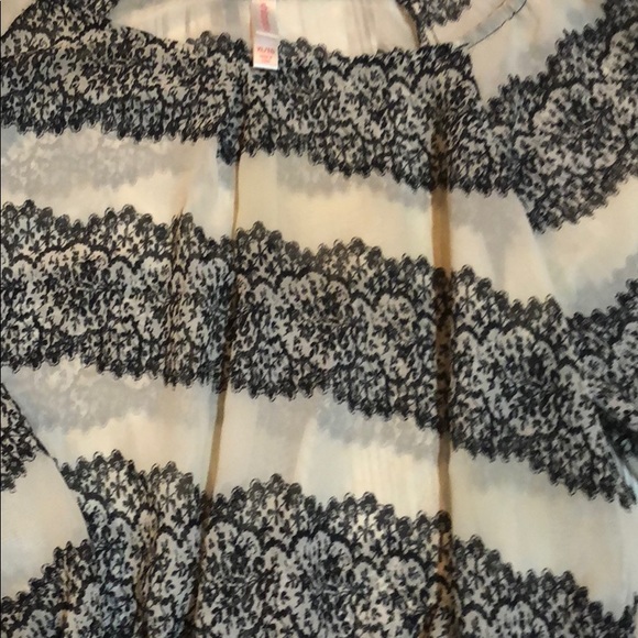 Blouse - Picture 3 of 7